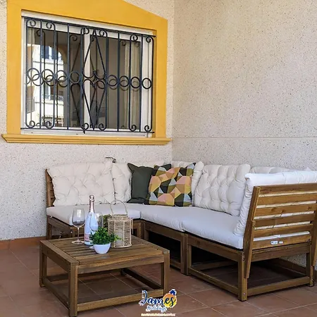 Traditional Ground Floor In Punta Prima R537