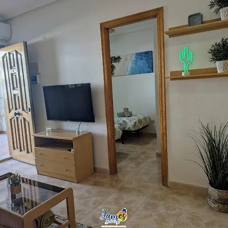 Traditional Ground Floor In Punta Prima R537