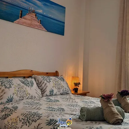 Apartment Traditional Ground Floor In Punta Prima R537 *